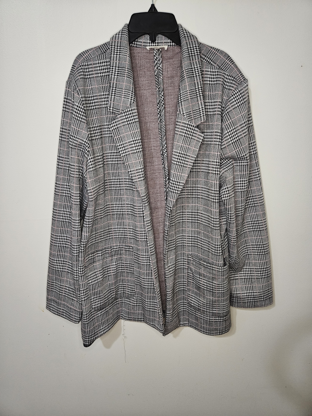 Maurices Plaid Open-Front Blazer - Black, White & Light Pink